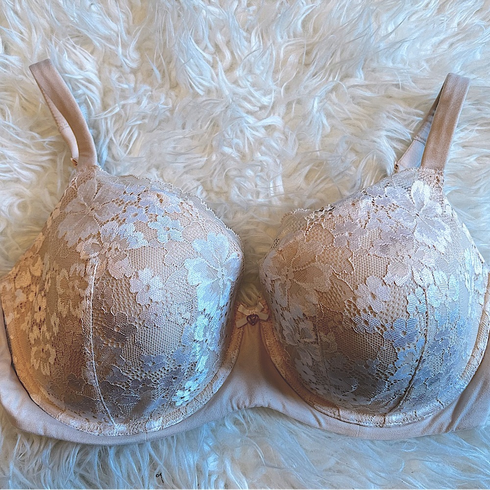 VS BODY BY VICTORIA Lined Demi w/Underwire. Size 38DDD (38F). Champaign & Lace